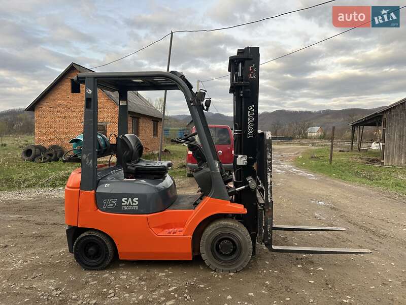 Вилочний навантажувач Toyota 02-7-FGF-15 2006 в Тячеві