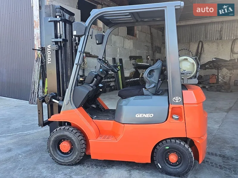 Toyota 02-7-FGF-15 2000