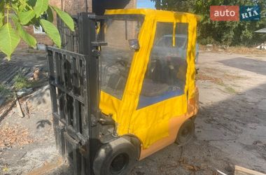 Вилочний навантажувач Toyota 02-7FDF15 2004 в Бердичеві