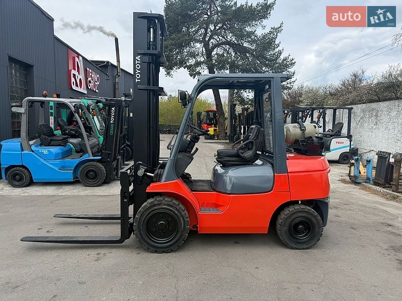 Toyota 02-7FGF30 2005