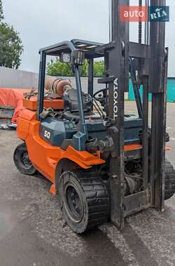 Вилочный погрузчик Toyota 02-7FGK40 2009 в 