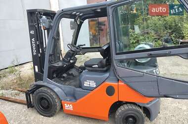 Вилочний навантажувач Toyota 02-8FG25 2019 в Львові