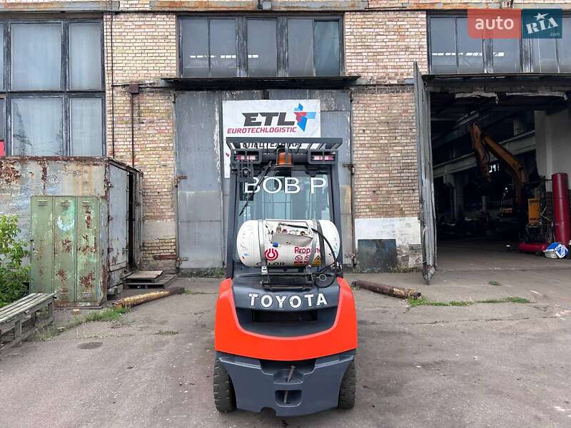 Вилочный погрузчик Toyota 02-8FG25 2015 в Киеве фото 7 Вилочный погрузчик Toyota 02-8FG25 2015 в Киеве