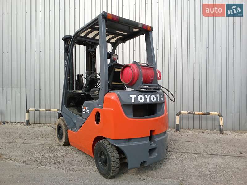 Вилочний навантажувач Toyota 02-8FGF15 2015 в Києві