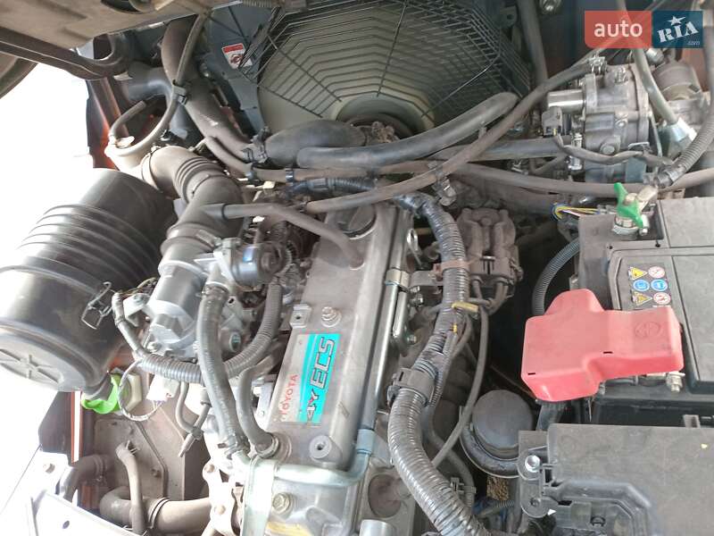 Вилочний навантажувач Toyota 02-8FGF15 2015 в Києві