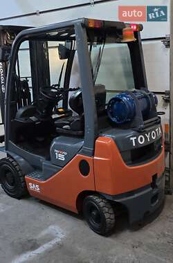 Вилочный погрузчик Toyota 02-8FGF15 2019 в 