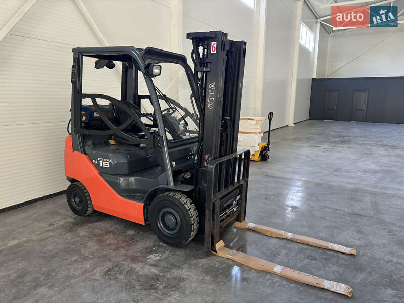 Вилочный погрузчик Toyota 02-8FGF15 2009 в Львове