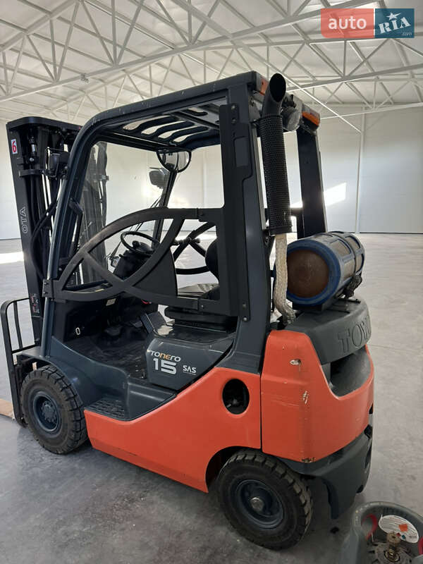 Вилочный погрузчик Toyota 02-8FGF15 2009 в Львове