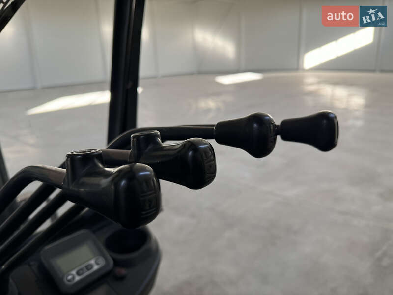 Вилочный погрузчик Toyota 02-8FGF15 2009 в Львове