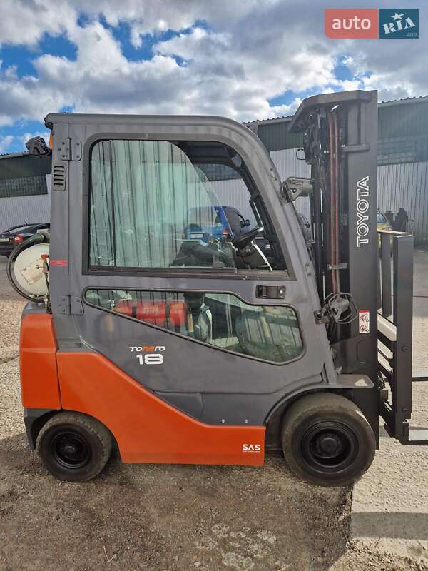 Вилочный погрузчик Toyota 02-8FGF18 2016 в Киеве фото 3 Вилочный погрузчик Toyota 02-8FGF18 2016 в Киеве