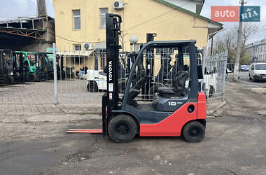 Вилочный погрузчик Toyota 02-8FGF18 2021 в Одессе