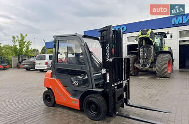 Вилочний навантажувач Toyota 02-8FGF20 2012 в 