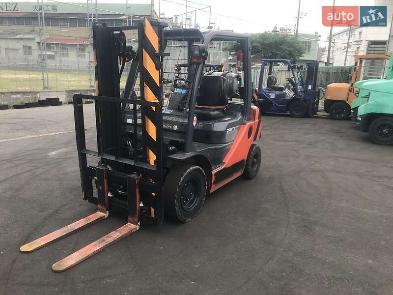 Вилочный погрузчик Toyota 02-8FGF20 2012 в Киеве
