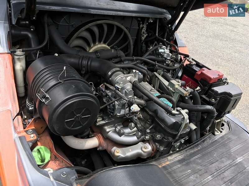 Вилочный погрузчик Toyota 02-8FGF20 2012 в Киеве