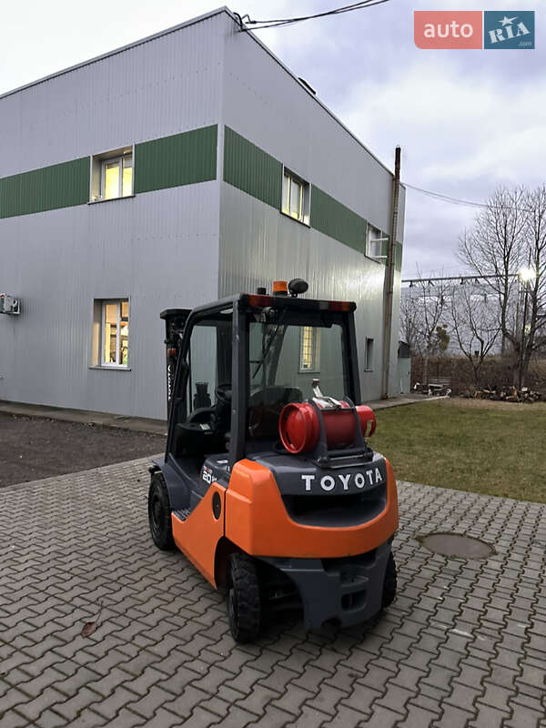 Вилочний навантажувач Toyota 02-8FGF20 2017 в Луцьку