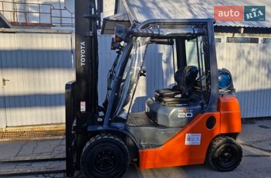 Вилочный погрузчик Toyota 02-8FGF20 2017 в Киеве