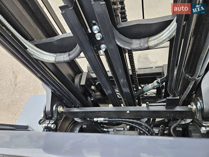 Вилочный погрузчик Toyota 02-8FGF25 2016 в Киеве фото 24 Вилочный погрузчик Toyota 02-8FGF25 2016 в Киеве