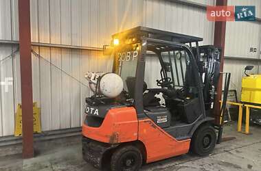 Вилочний навантажувач Toyota 02-8FGF25 2015 в 