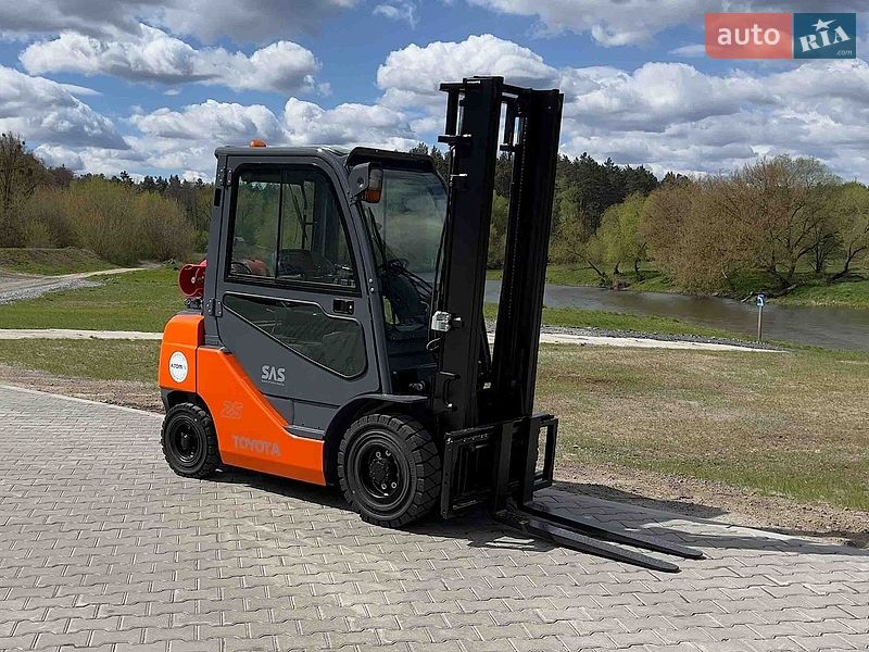 Toyota 02-8FGF25 2014