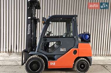 Вилочний навантажувач Toyota 02-8FGF30 2018 в Києві