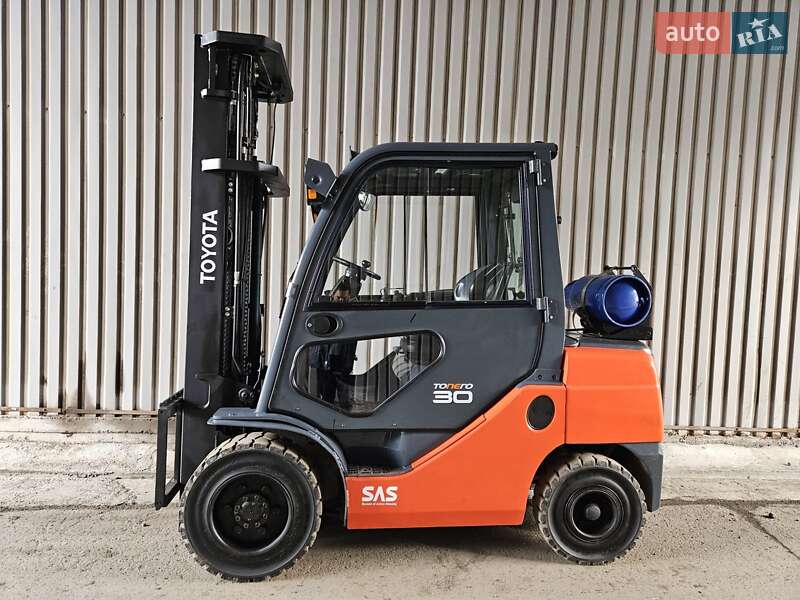 Toyota 02-8FGF30 2018