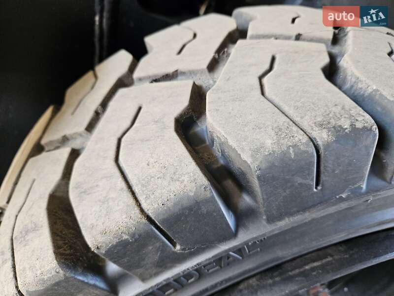 Вилочный погрузчик Toyota 02-8FGF30 2019 в Киеве