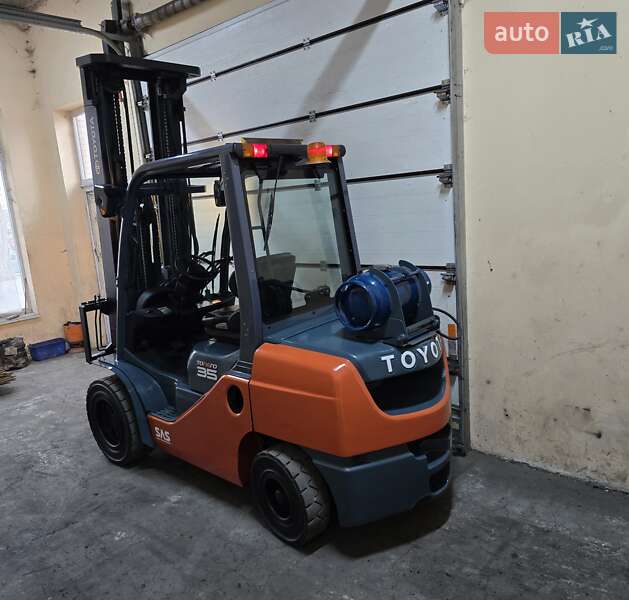 Вилочний навантажувач Toyota 02-8FGJF35 2018 в Києві