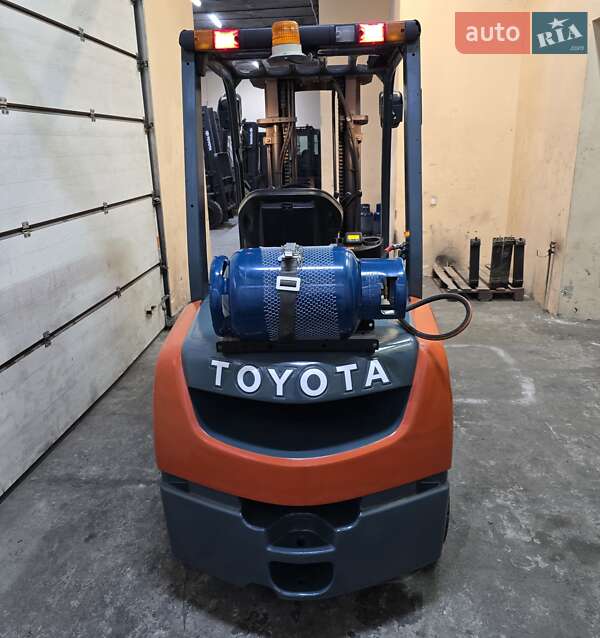 Вилочний навантажувач Toyota 02-8FGJF35 2008 в Києві