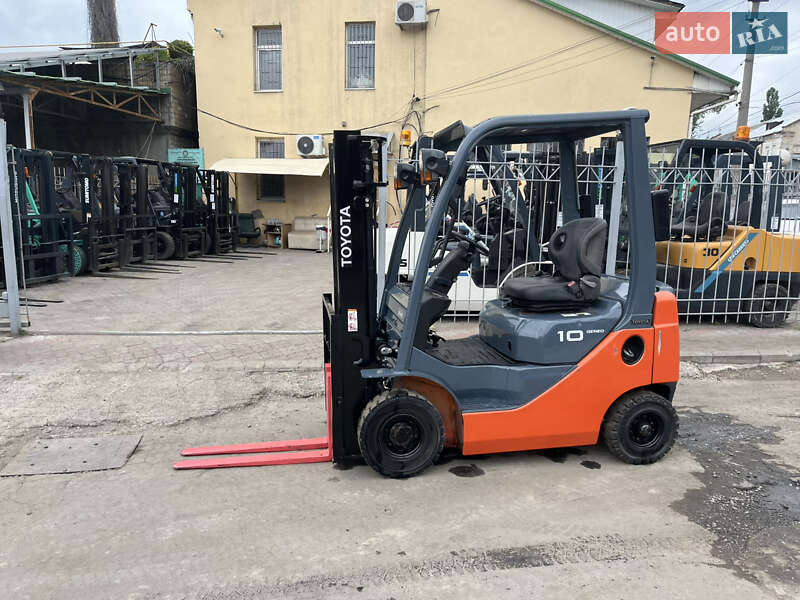 Toyota 32-8FG15 2015