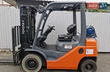 Вилочний навантажувач Toyota 32-8FG18 2016 в Києві