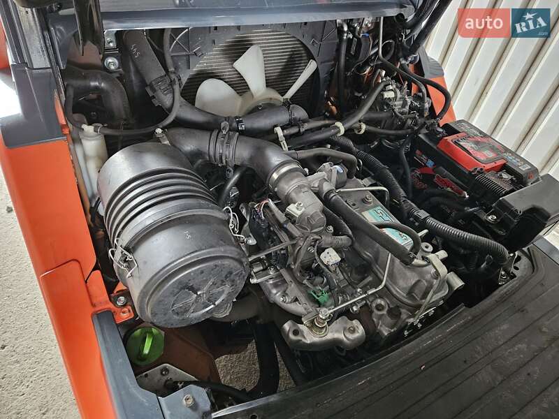 Вилочный погрузчик Toyota 32FG-25 2017 в Киеве