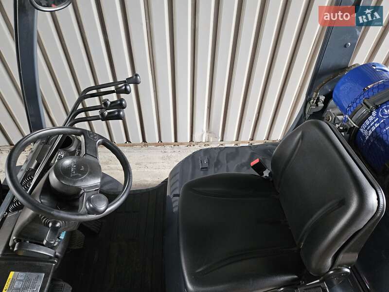 Вилочный погрузчик Toyota 32FG-25 2017 в Киеве