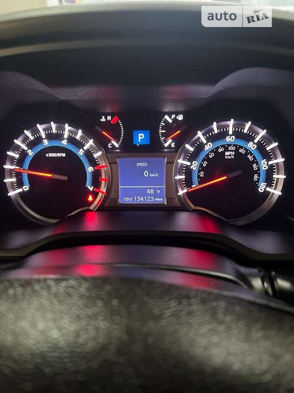Позашляховик / Кросовер Toyota 4Runner 2017 в Рівному