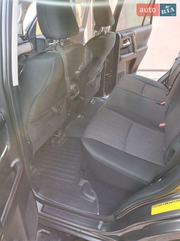 Внедорожник / Кроссовер Toyota 4Runner 2015 в Лубнах