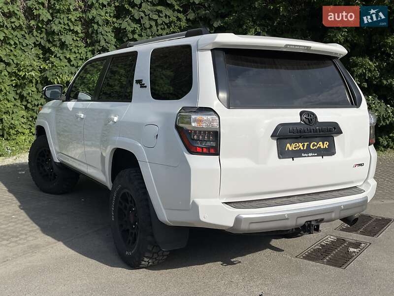 Внедорожник / Кроссовер Toyota 4Runner 2018 в Киеве