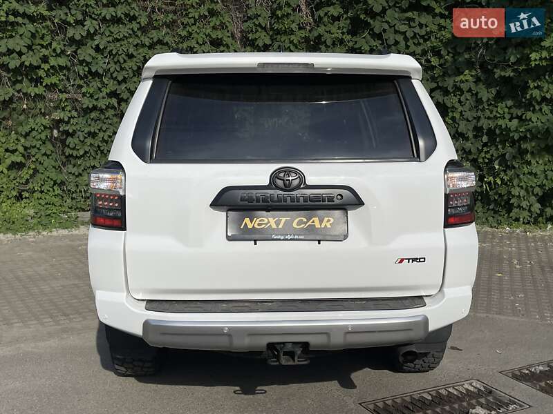 Внедорожник / Кроссовер Toyota 4Runner 2018 в Киеве