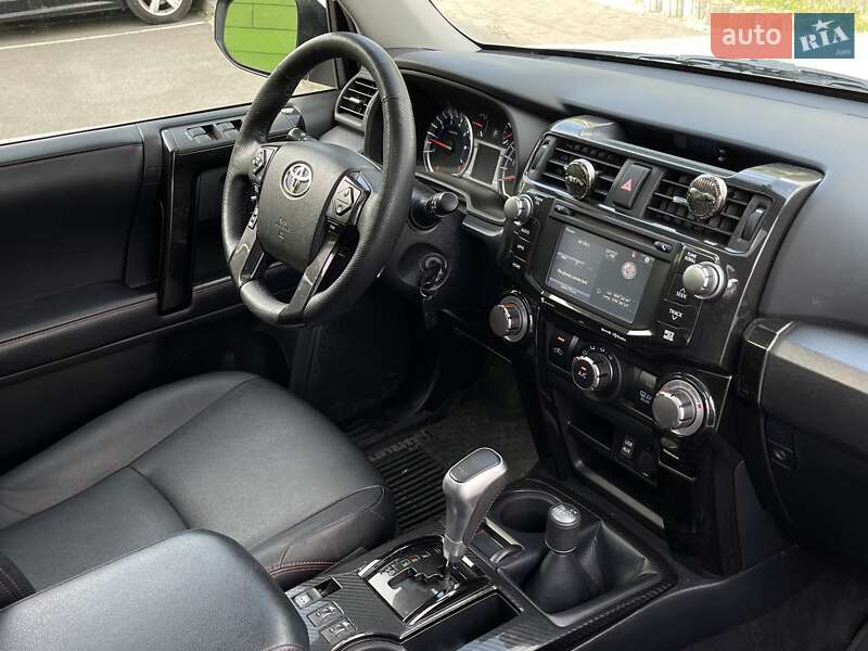 Внедорожник / Кроссовер Toyota 4Runner 2018 в Киеве