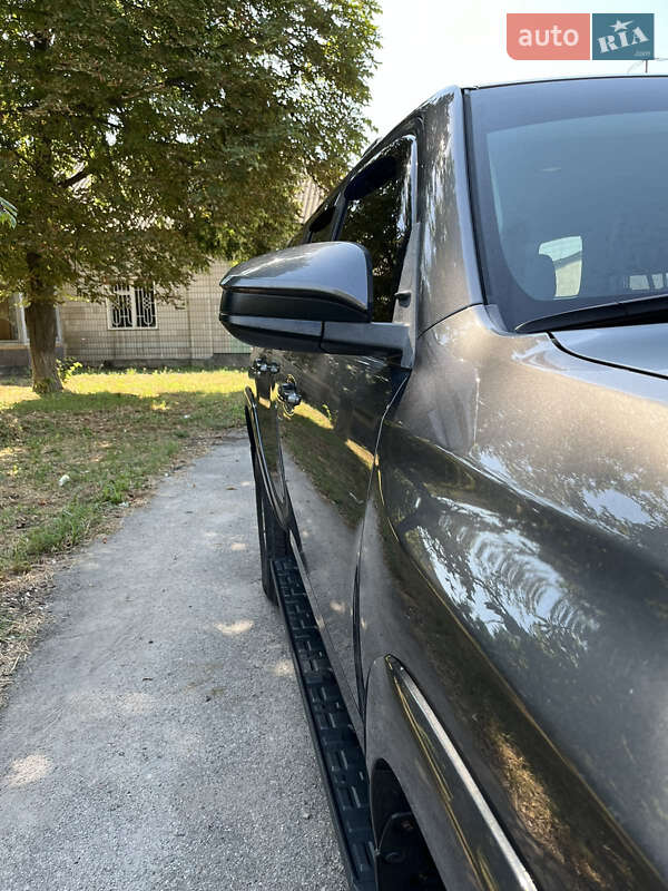 Внедорожник / Кроссовер Toyota 4Runner 2015 в Лубнах