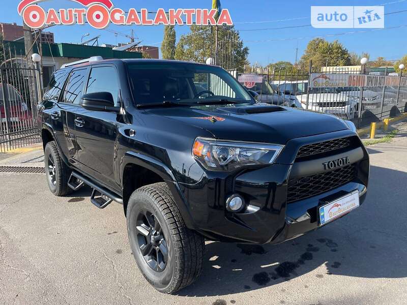 Позашляховик / Кросовер Toyota 4Runner 2014 в Миколаєві