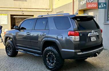 Позашляховик / Кросовер Toyota 4Runner 2013 в Івано-Франківську