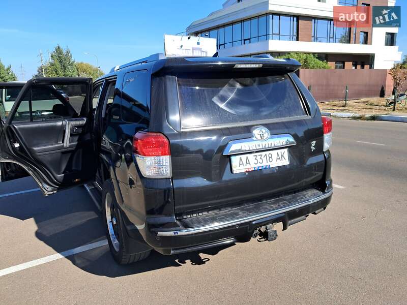 Позашляховик / Кросовер Toyota 4Runner 2011 в Києві