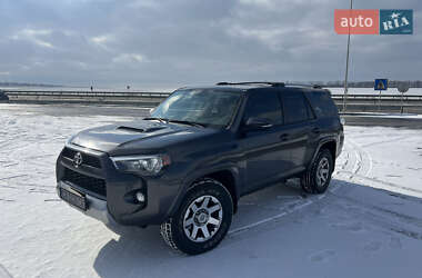 Внедорожник / Кроссовер Toyota 4Runner 2016 в Киеве