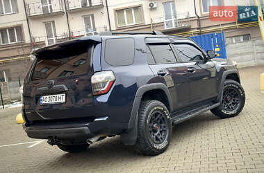 Внедорожник / Кроссовер Toyota 4Runner 2017 в Ужгороде