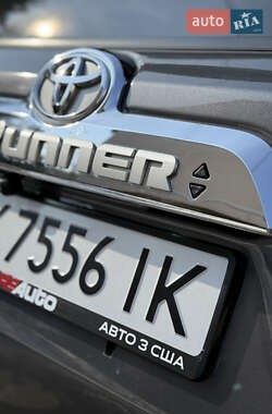 Позашляховик / Кросовер Toyota 4Runner 2014 в Луцьку