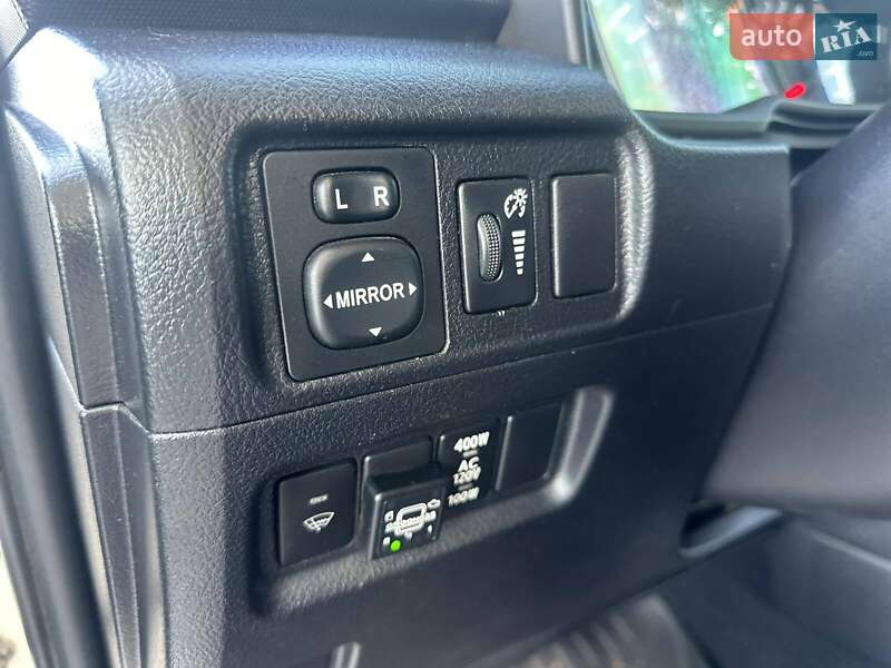 Позашляховик / Кросовер Toyota 4Runner 2014 в Прилуках