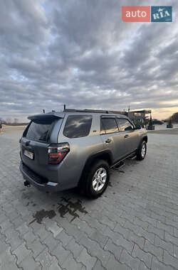 Внедорожник / Кроссовер Toyota 4Runner 2018 в 