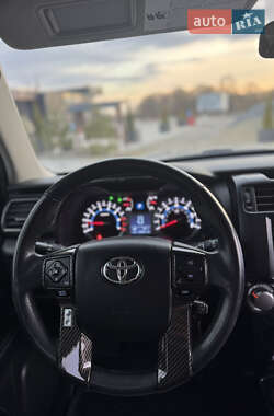 Внедорожник / Кроссовер Toyota 4Runner 2018 в 