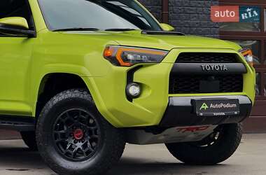 Позашляховик / Кросовер Toyota 4Runner 2021 в 