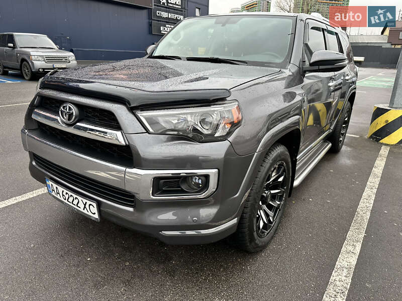 Внедорожник / Кроссовер Toyota 4Runner 2016 в Киеве