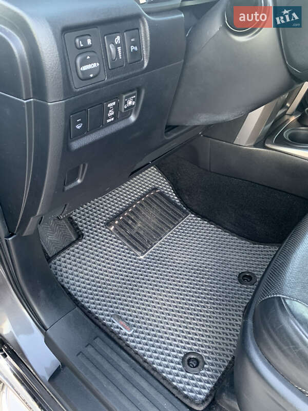 Внедорожник / Кроссовер Toyota 4Runner 2016 в Киеве